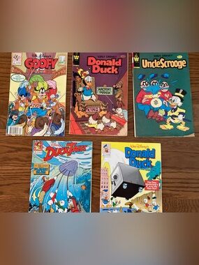 Lot of 5 vintage comic books Walt Disney Goofy Donald Duck Scrooge Ducktails
